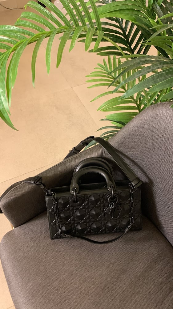 ديور دي جوي اسود مقاس 26cm