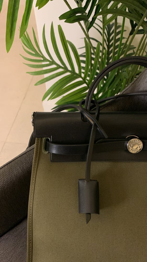 ايرميز هير باق مقاس “زيتي غامق”31cm