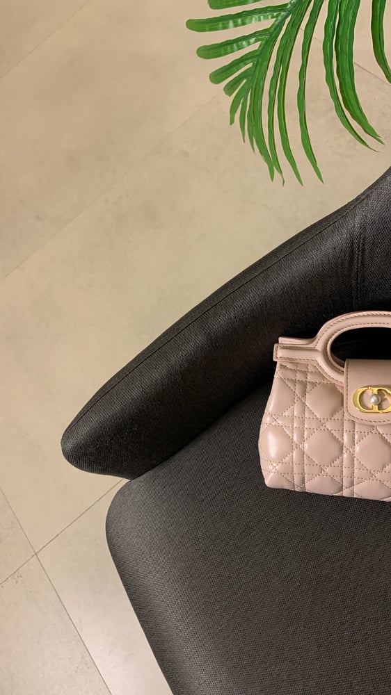 شنطة ديور بيبي بنك هارد وير"ذهبي" Jolie Top Handle مقاس 18.5cm ميني سايز