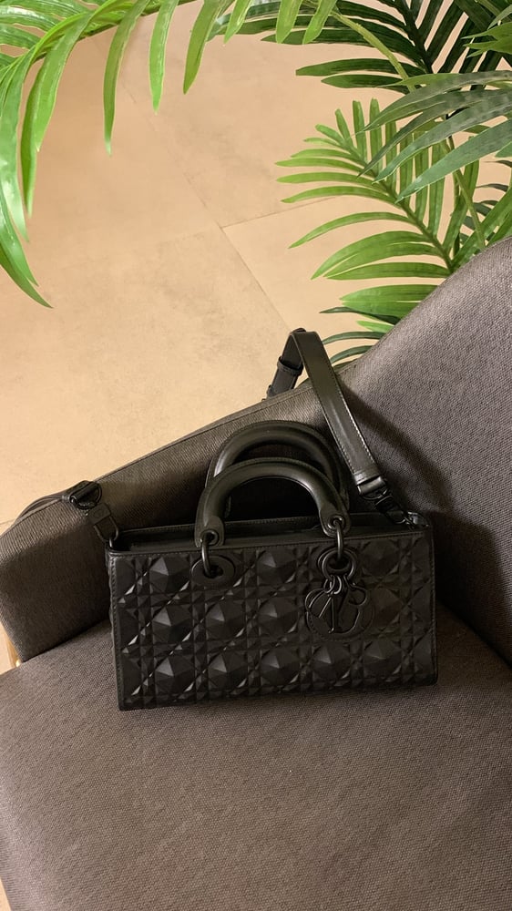 ديور دي جوي اسود مقاس 26cm