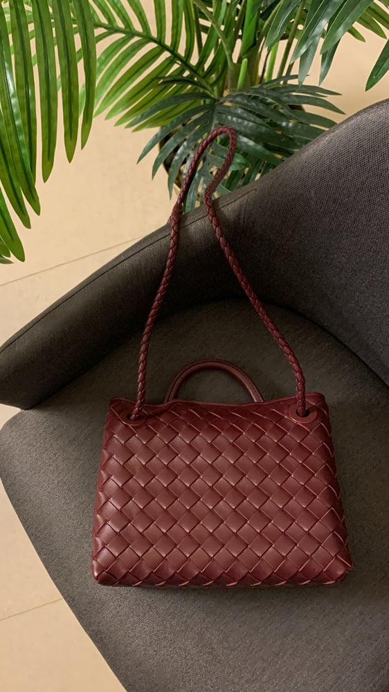 بوتيقا Andiamo عنابي"ذهبي" مقاس 25cm