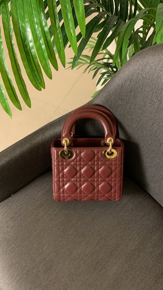 ليدي ديور ميني عنابي سايز 17cm