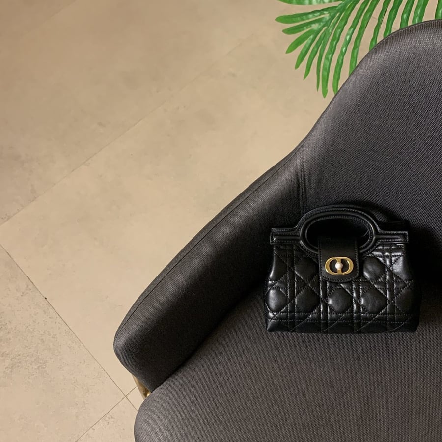 شنطة ديور اسود هارد وير"ذهبي" Jolie Top Handle مقاس 18.5cm ميني سايز