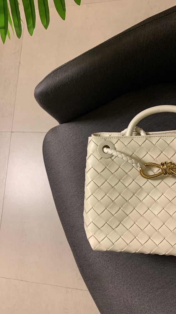 بوتيقا Andiamo اوف وايت "ذهبي"سمول مقاس 25cm