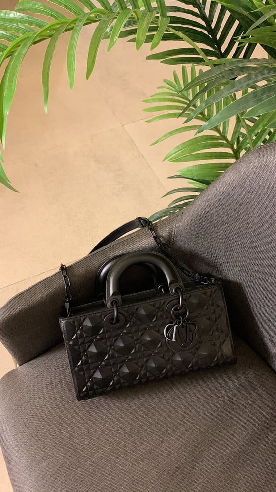 ديور دي جوي اسود مقاس 26cm