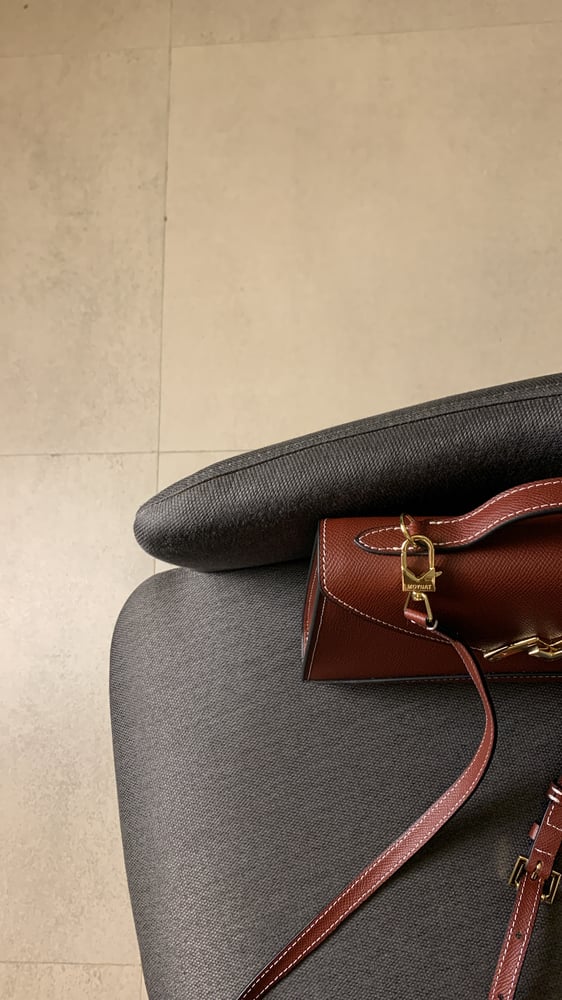 شنطة موينات غابرييل مقاس 26cm“ عنابي ذهبي "