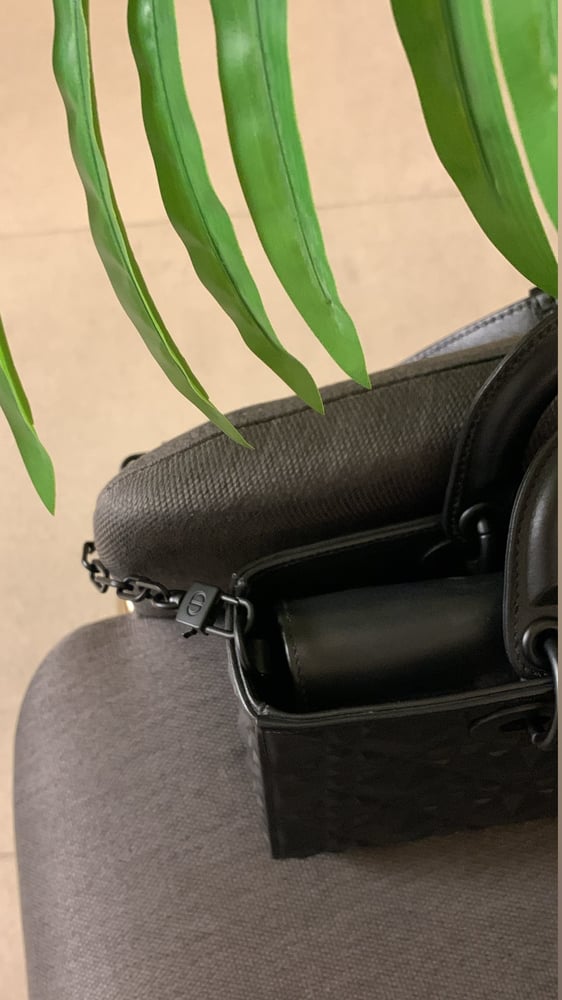 ديور دي جوي اسود مقاس 26cm