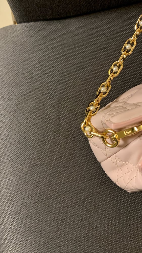 شنطة ديور بيبي بنك هارد وير"ذهبي" Jolie Top Handle مقاس 18.5cm ميني سايز