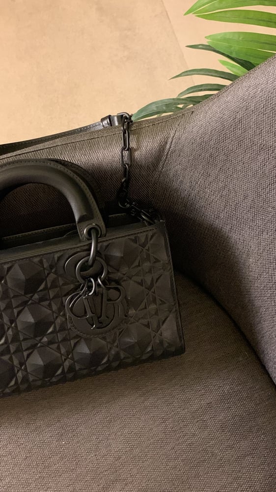 ديور دي جوي اسود مقاس 26cm