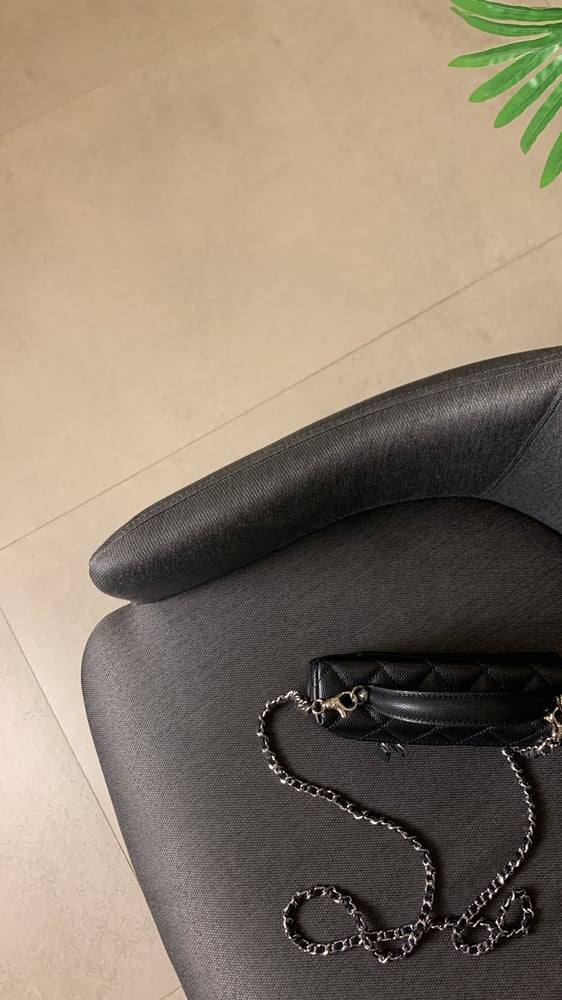 شنطة شانيل اسود فضي مقاس 19cm