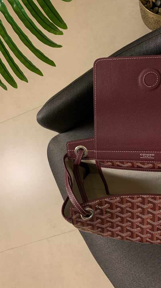 شنطة جويارد عنابي هارد وير"فضي"  Rouette Souple Bag مقاس 31cm
