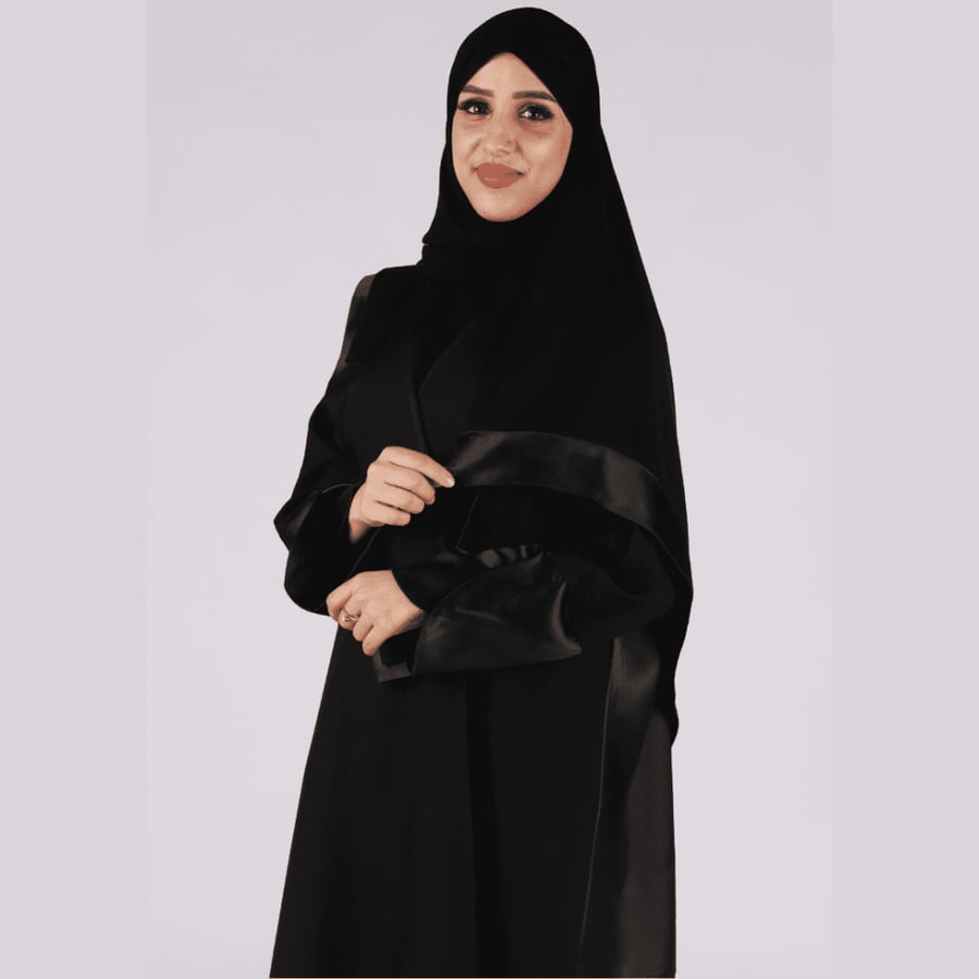 عبايات لف اسود