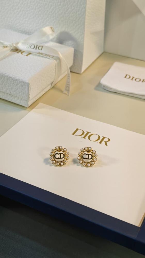 حلق ديور | DIOR |مع الملحقات