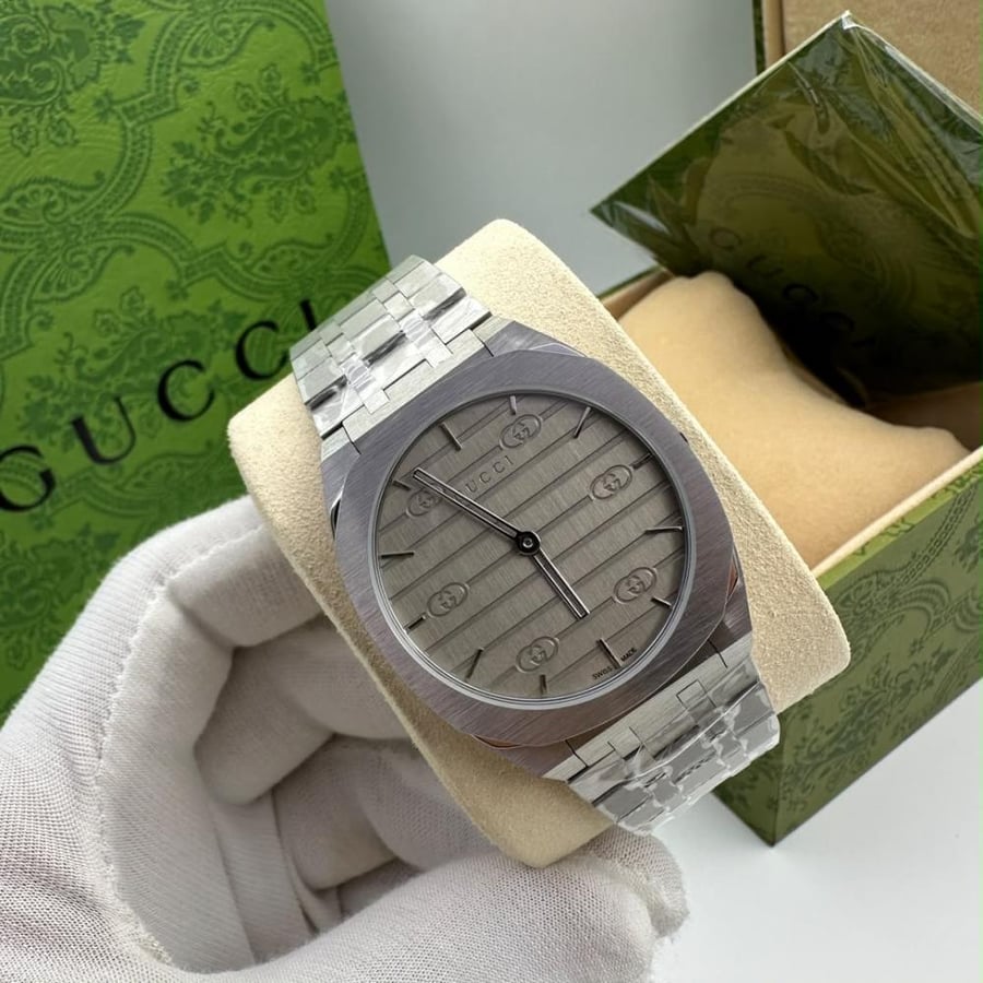 ساعة قوتشي  | GUCCI | مع الملحقات ( ضمان سنه )