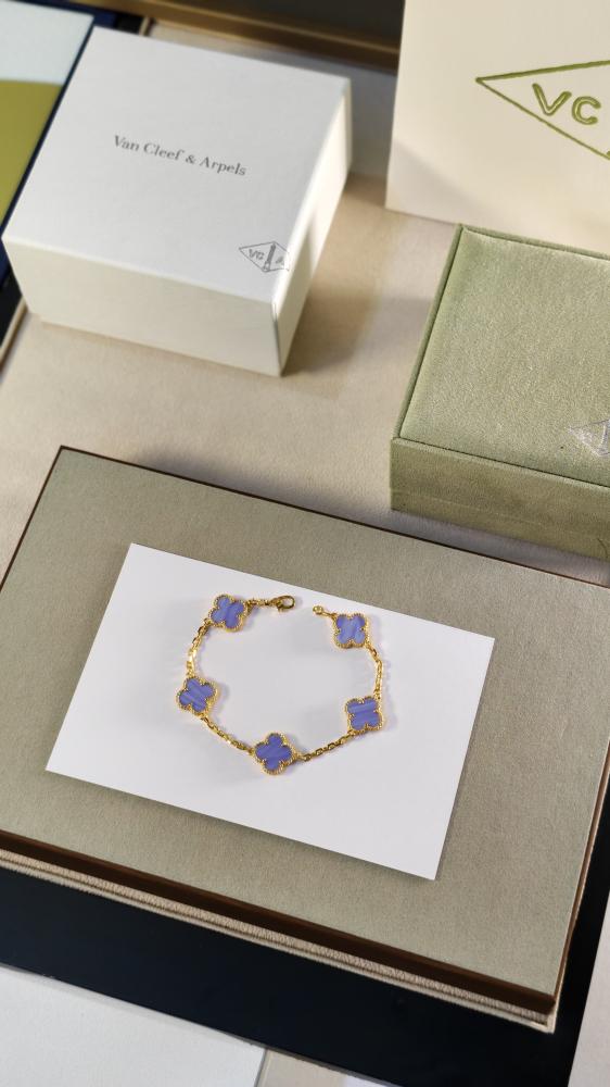 اسواره فان كليڤ | Van Cleef& Arpels |مع الملحقات