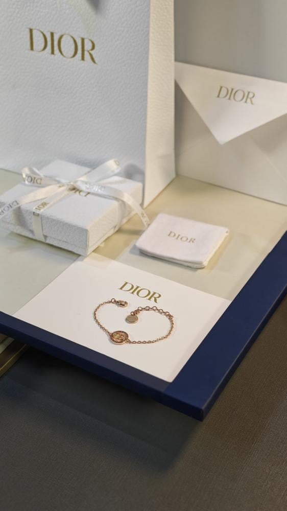 اسوره ديور | DIOR |مع الملحقات