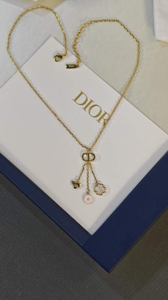 اسوره ديور | DIOR |مع الملحقات