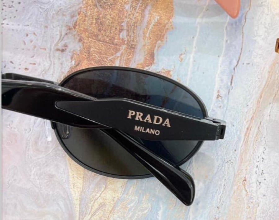 نظارة شمسية PRADA هاي كواليتي مع ملحقاتها