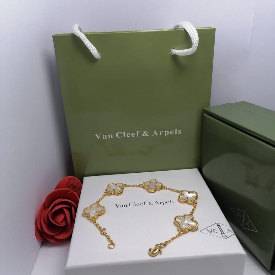 اسواره ماركة  Van Cleef & Arpels مع الملحقات