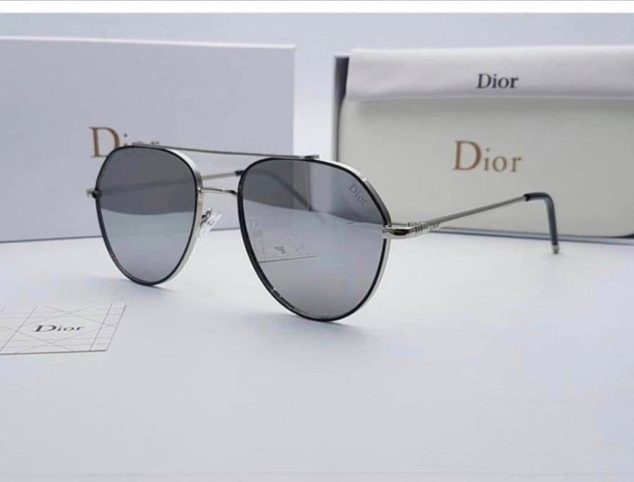 نظارة شمسية ماركة Dior هاي كواليتي مع ملحقاتها