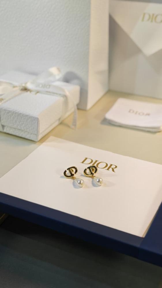 حلق ديور | DIOR |مع الملحقات