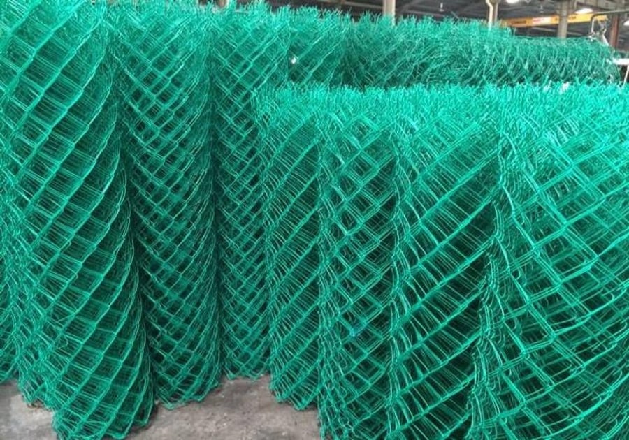 لفة شبك مغلف اخضر بي في سي pvc  الرياض مترين ونصف