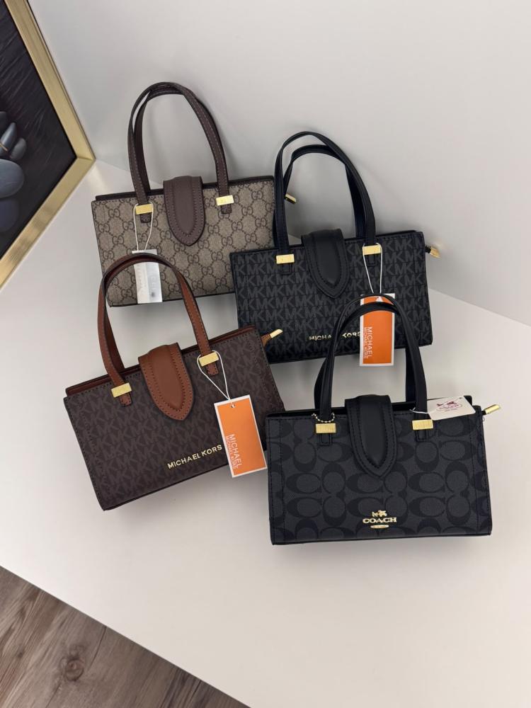 شنطة COACH