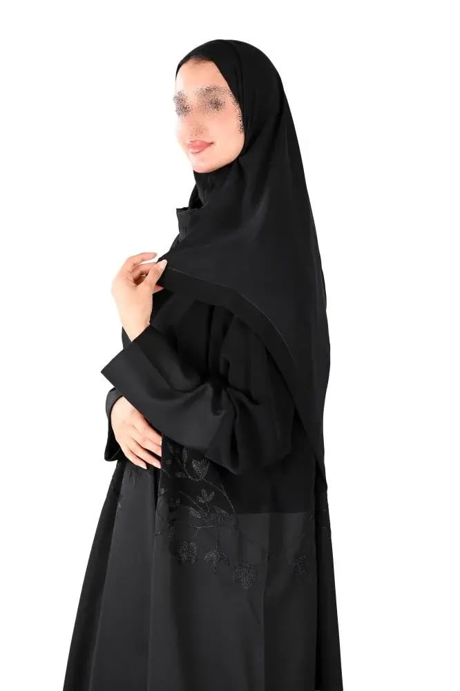 عباية بتطريز اسود