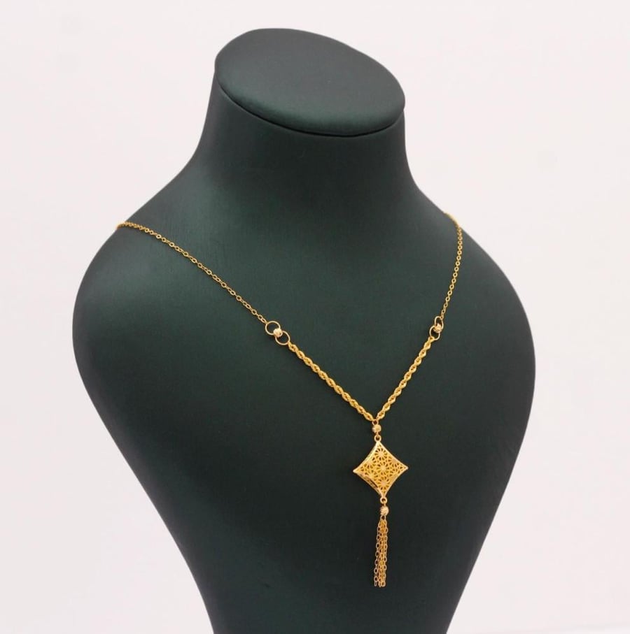 Star necklace, 21 karat