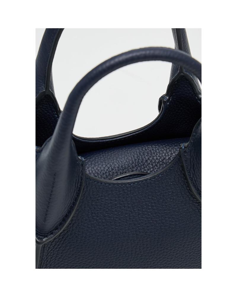 حقيبة aigner s