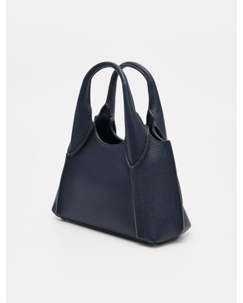 حقيبة aigner s