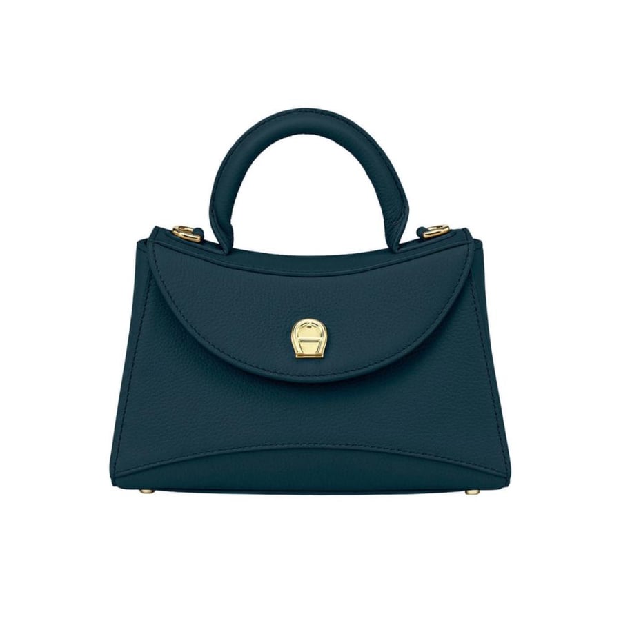 حقيبة  aigner
