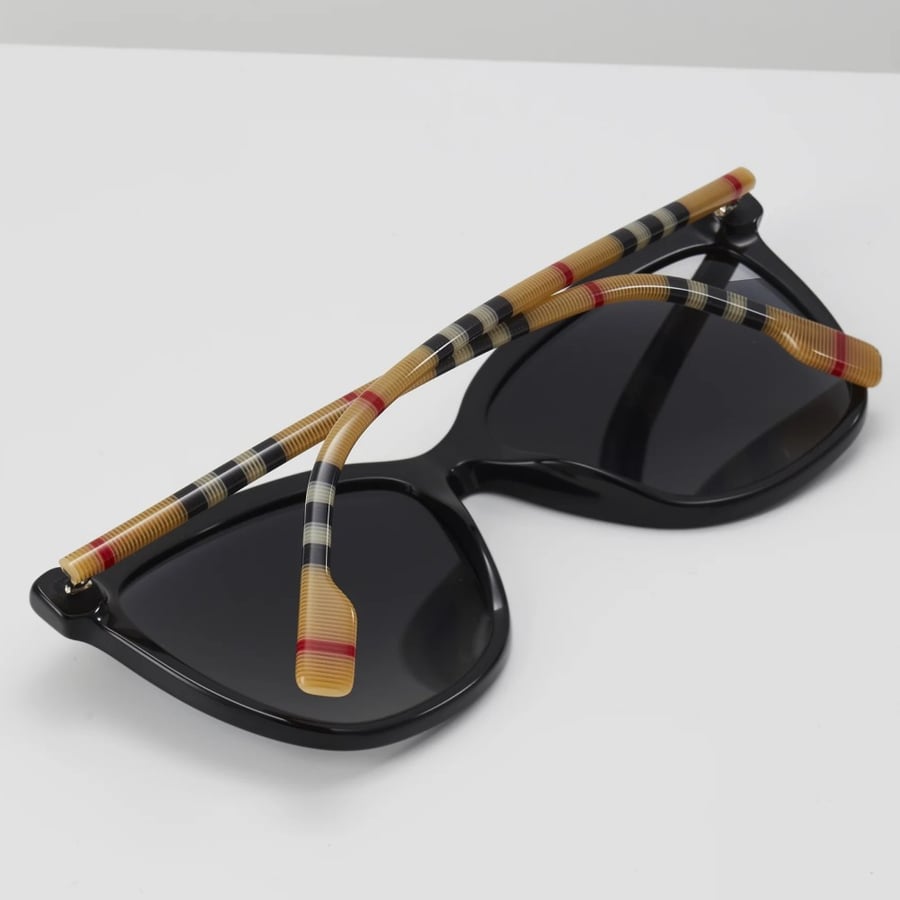 نظارة burberry