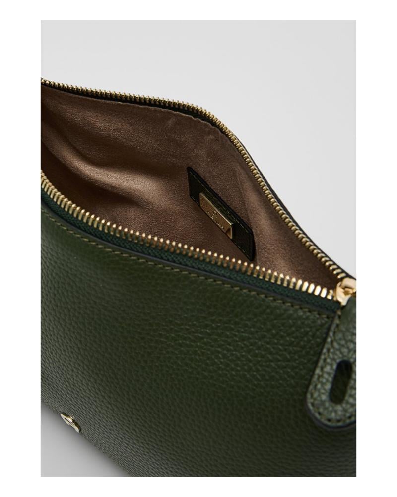 حقيبة aigner