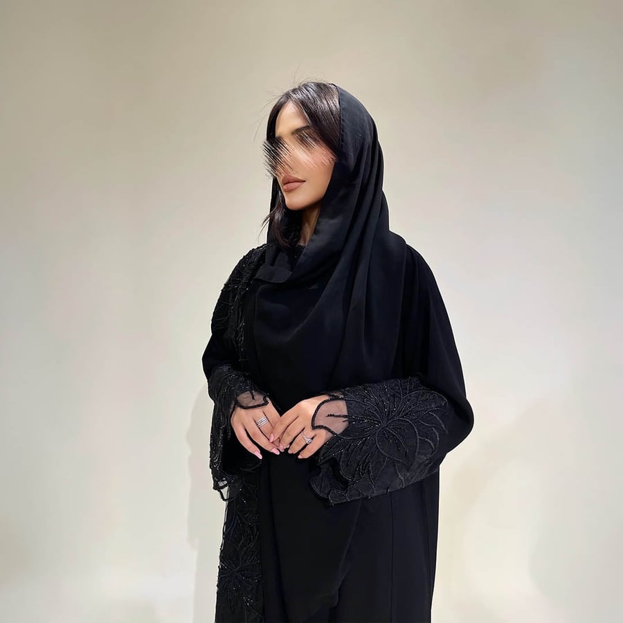 عباية كريب أنيقة