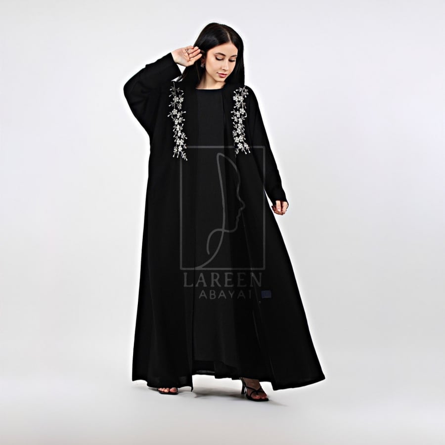 عبايه ملكي شك ابيض مع طرحه #1019