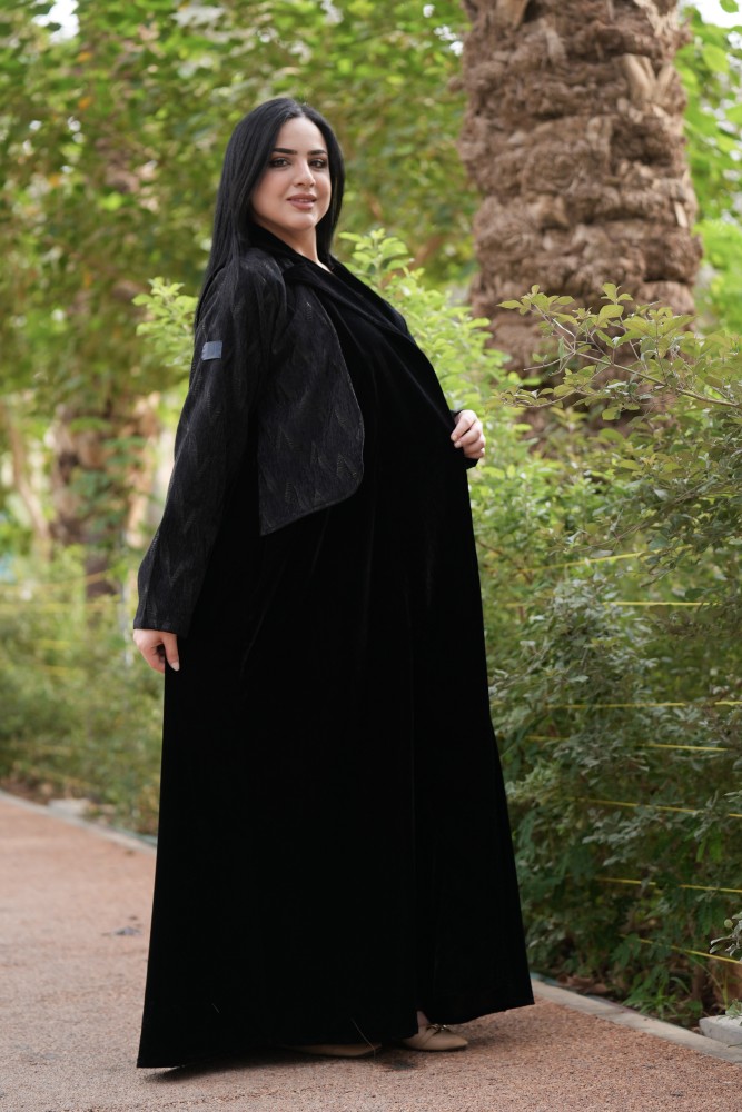 عباية قماش مخمل +فزه #1029
