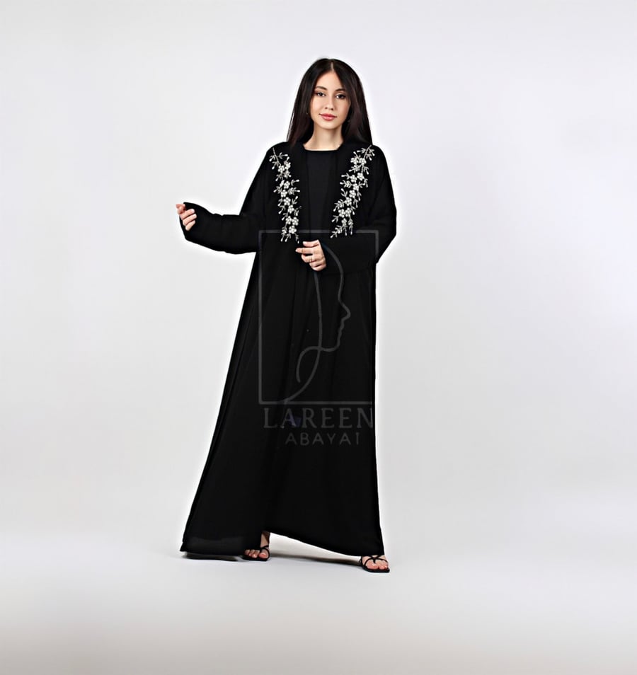 عبايه ملكي شك ابيض مع طرحه #1019