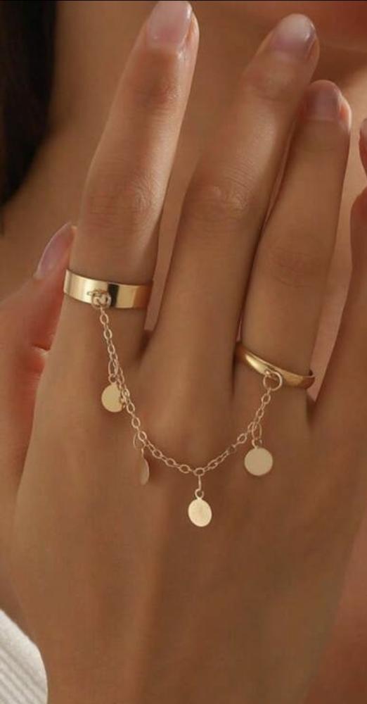 The string ring gold-plated