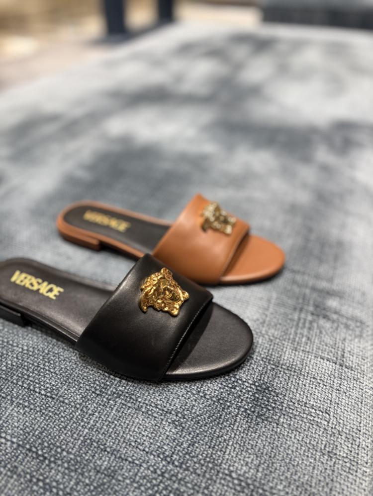 فرزاتشي | VERSACE