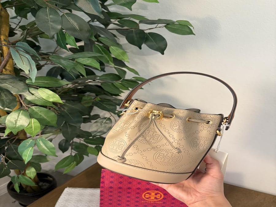 TORY BURCH| توري بورش