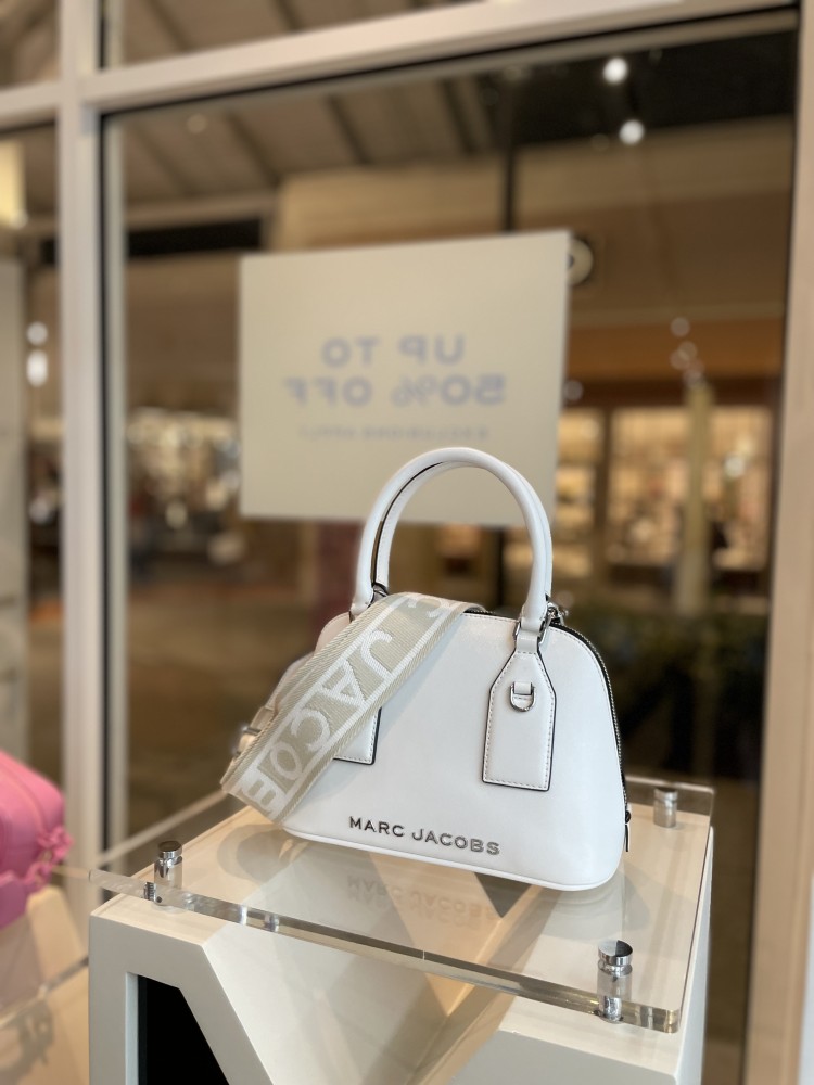 مارك جيكوبز | MARC JACOBS