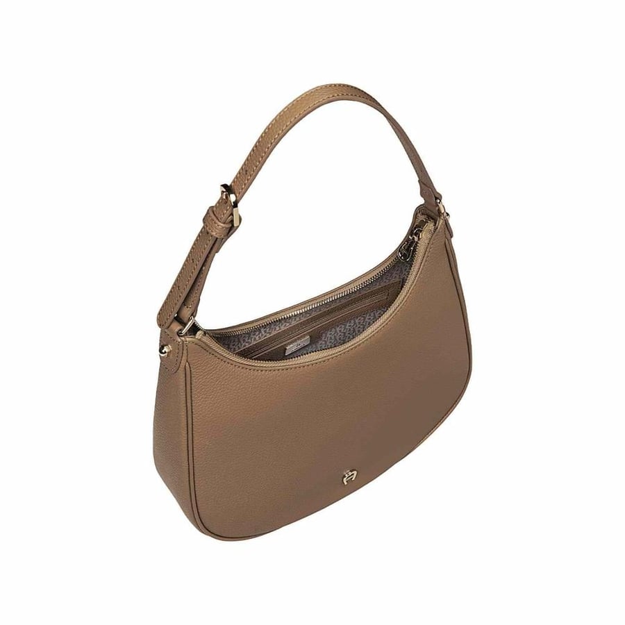 اقنر | AIGNER