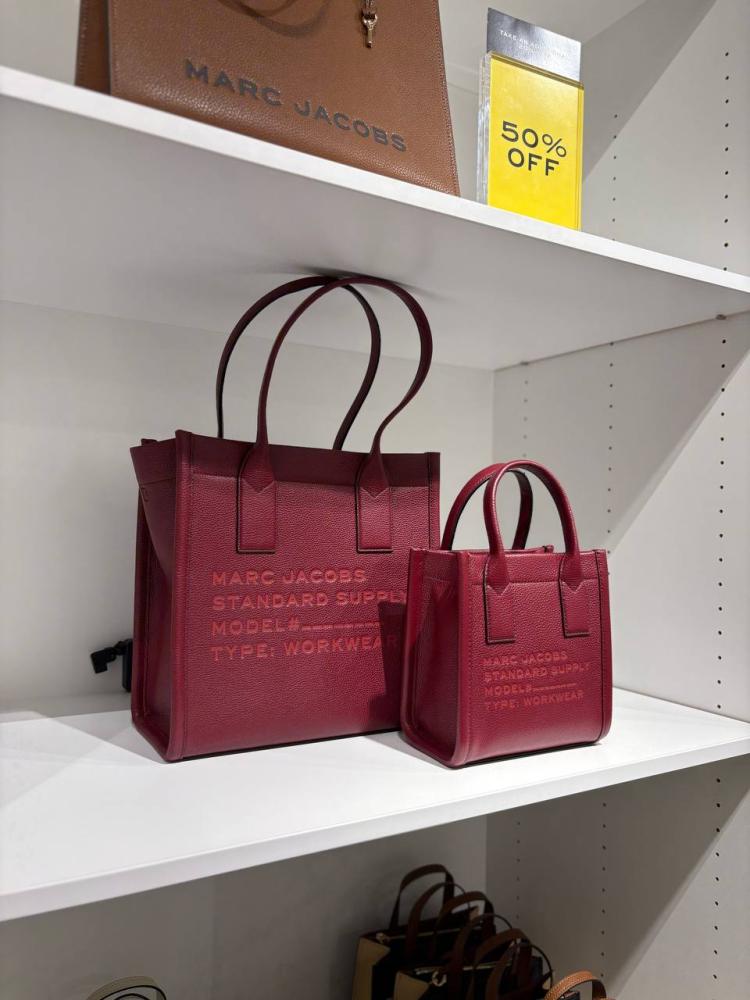 مارك جيكوبز | MARC JACOBS