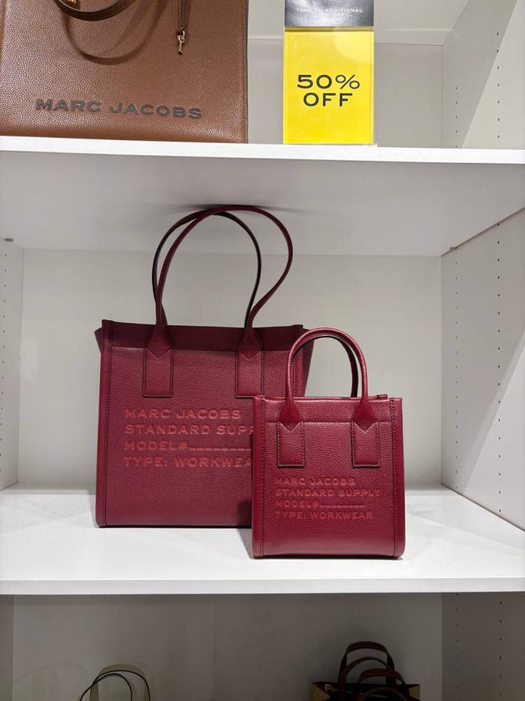 مارك جيكوبز | MARC JACOBS