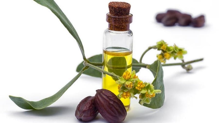 زيت الجوجوبا النقي الصافي  مركز  (100)  مل