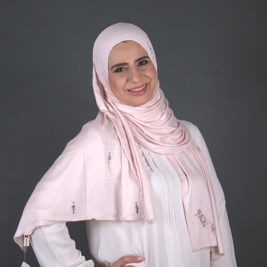 طرحة كشخة سادة مزينة بشفوارفسكي