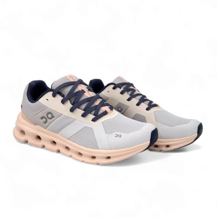 On Cloudrunner footforward