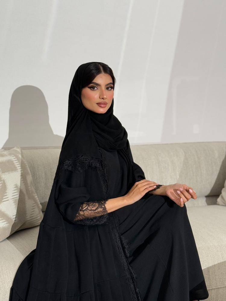 عباية كريب كوري أسود مع دانتيل فرنسي قصة دبل كلوش