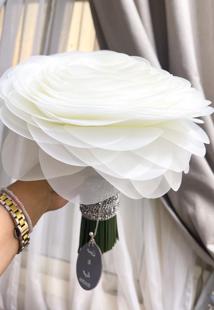 مسكة عروس حنان اوف وايت